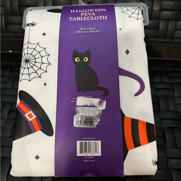Halloween White Witch Hat Webs Spider Vinyl Tablecloth 60x90 Rectangle NWT Home - Picture 2 of 2